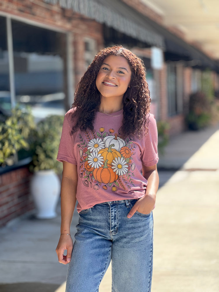 Pumpkin with Daisies Graphic Tee