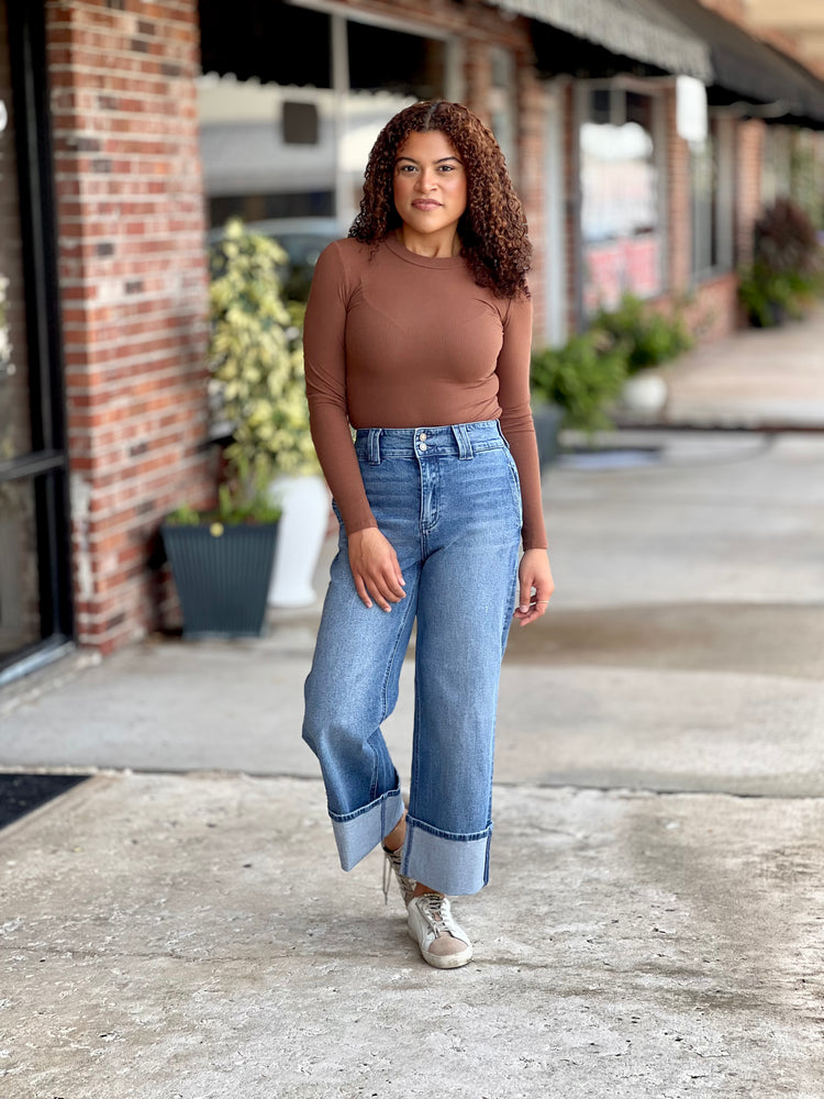 Walkin In Style Cropped Jeans