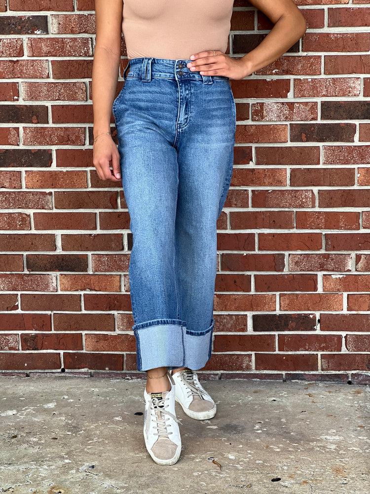 Walkin In Style Cropped Jeans