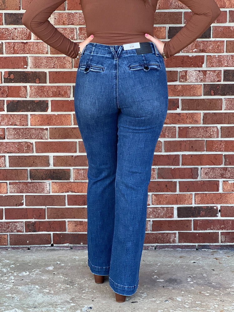 Cassie Mid Rise Trouser Bootcut Jeans