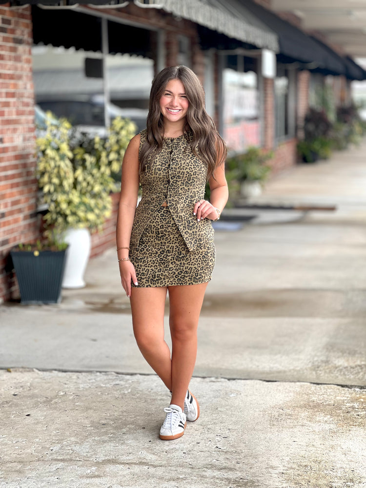 Leopard Printed Denim Snap Button Round Neck Vest