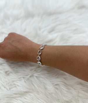 
            
                Load image into Gallery viewer, Silver Crystal Round Stretch Bracelet
            
        