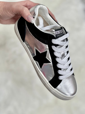 
            
                Load image into Gallery viewer, Bounce Washed Silver Multi Vintage Havana Sneakers
            
        